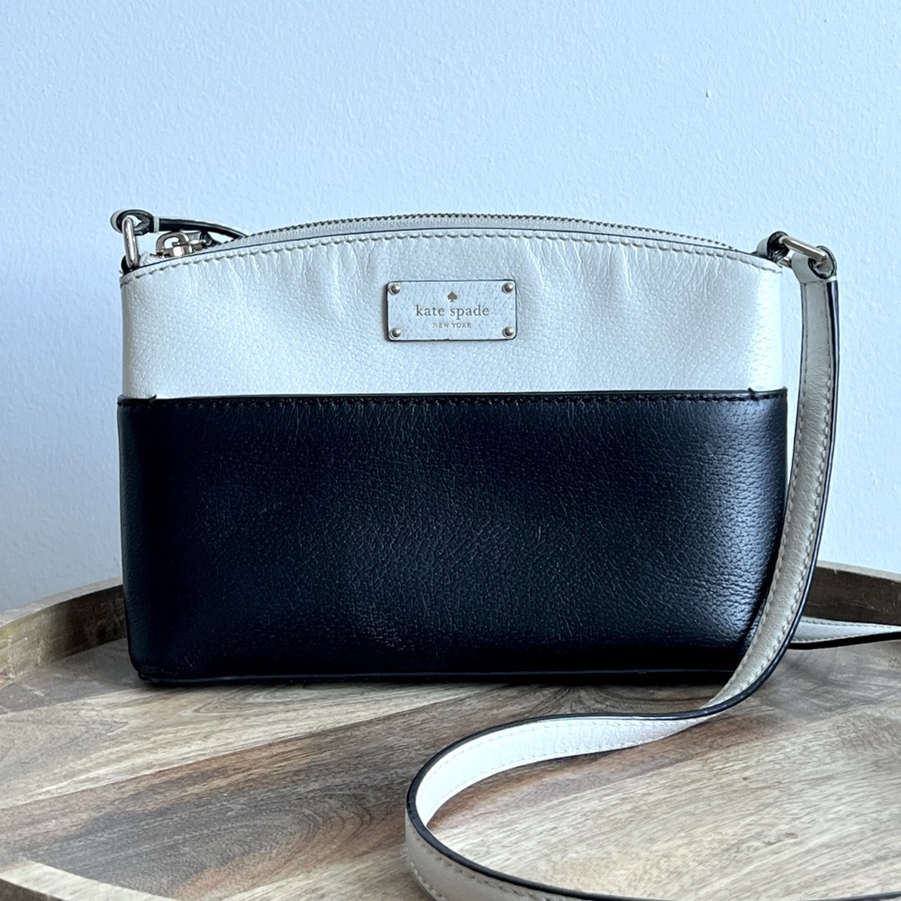 Kate Spade Grove Street Millie Crossbody in Black/Ivory VGUC